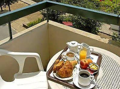 Bagnols-les-Bains Les Chemins Francis - Modern Hotel المظهر الخارجي الصورة