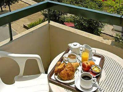 Bagnols-les-Bains Les Chemins Francis - Modern Hotel المظهر الخارجي الصورة