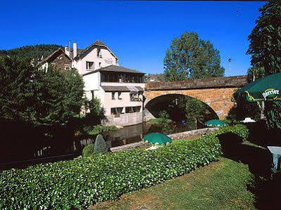 Bagnols-les-Bains Les Chemins Francis - Modern Hotel المظهر الخارجي الصورة