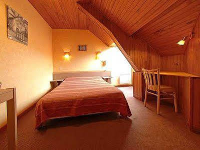 Bagnols-les-Bains Les Chemins Francis - Modern Hotel المظهر الخارجي الصورة